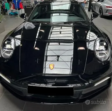 Porsche 911 2022 photo 2