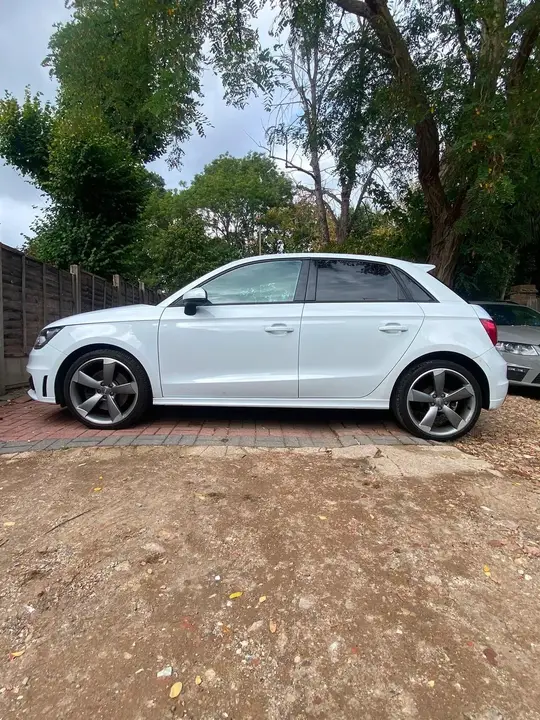 Audi A1 2013 photo 3