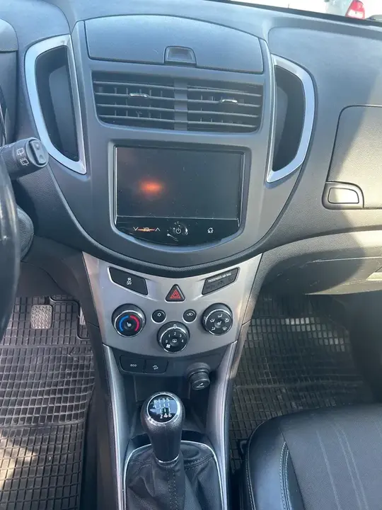 Chevrolet Trax 2013 photo 2