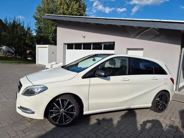 Mercedes-Benz B