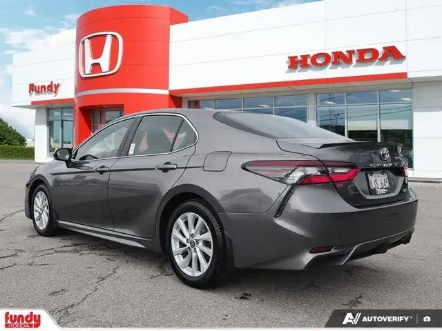 Toyota Camry 2024 photo 3
