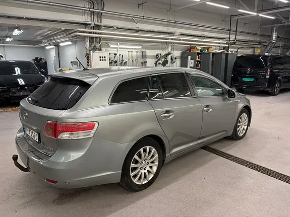 Toyota Avensis 2009 photo 5