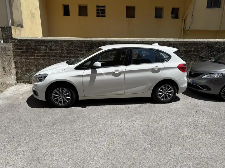 BMW 2 Series Active Tourer 2016 photo 2