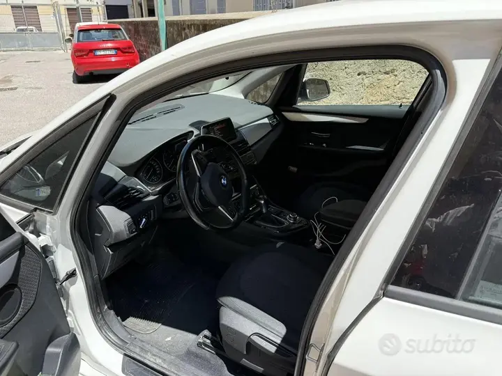 BMW 2 Series Active Tourer 2016 photo 4