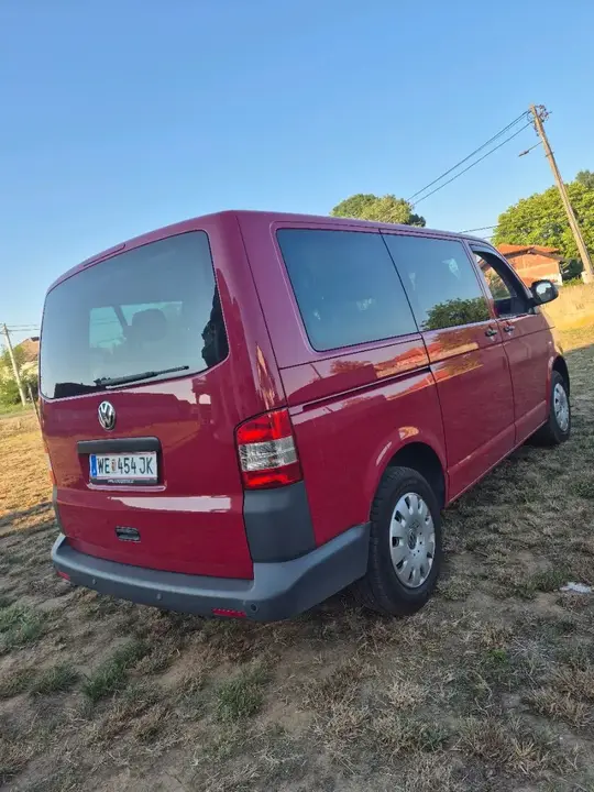 Volkswagen T5 2011 photo 3