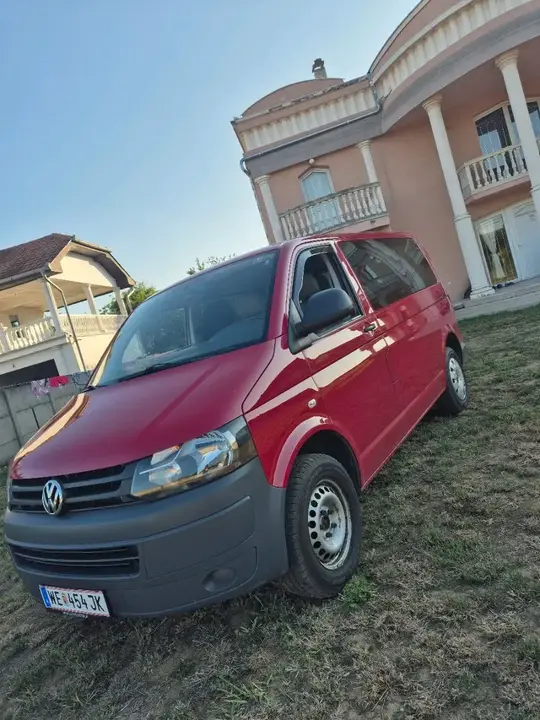 Volkswagen T5 2011 photo 2