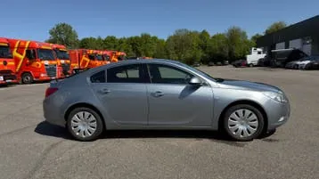 Opel Insignia 2010 photo 2