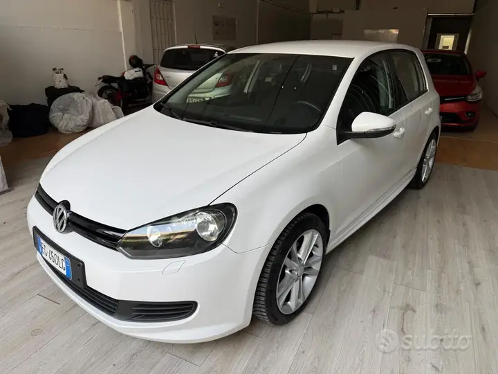 Volkswagen Golf 2011 photo 2