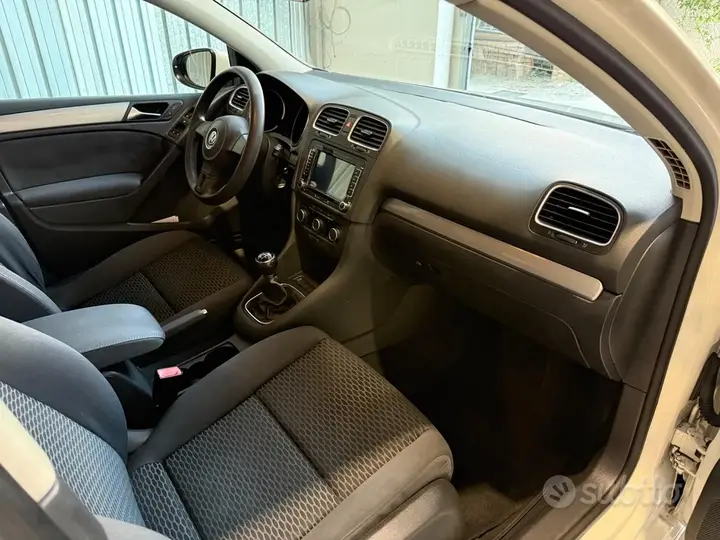 Volkswagen Golf 2011 photo 5