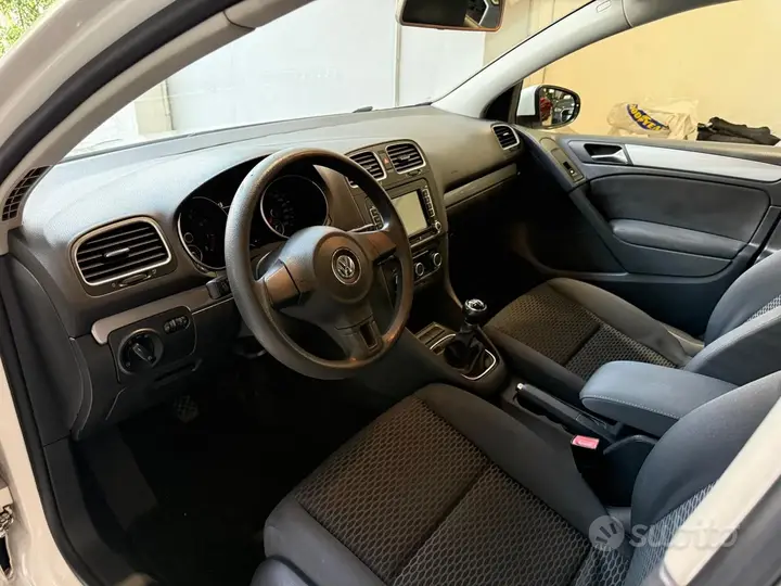 Volkswagen Golf 2011 photo 3