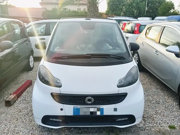 Smart Fortwo 2011 photo 4