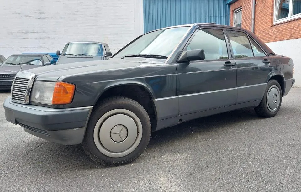 Mercedes-Benz 190D