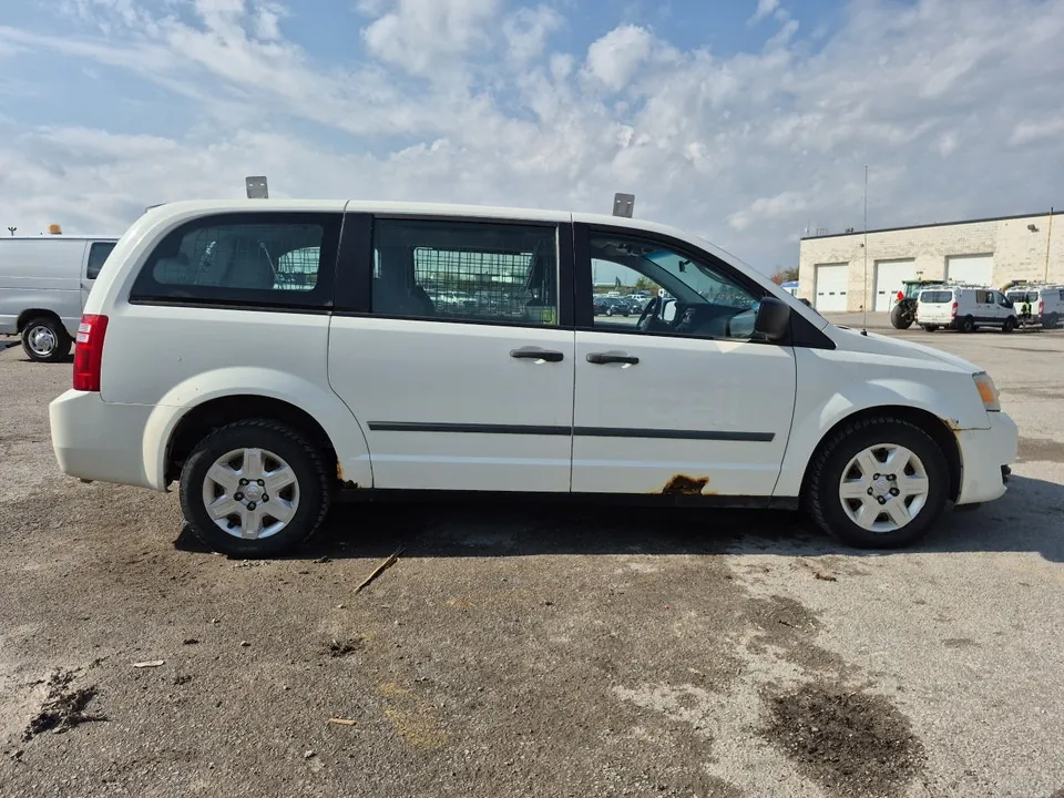 Dodge Grand Caravan 2010 photo 4