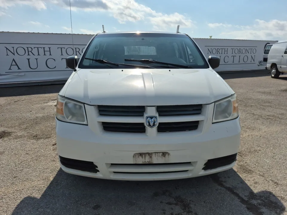 Dodge Grand Caravan 2010 photo 2