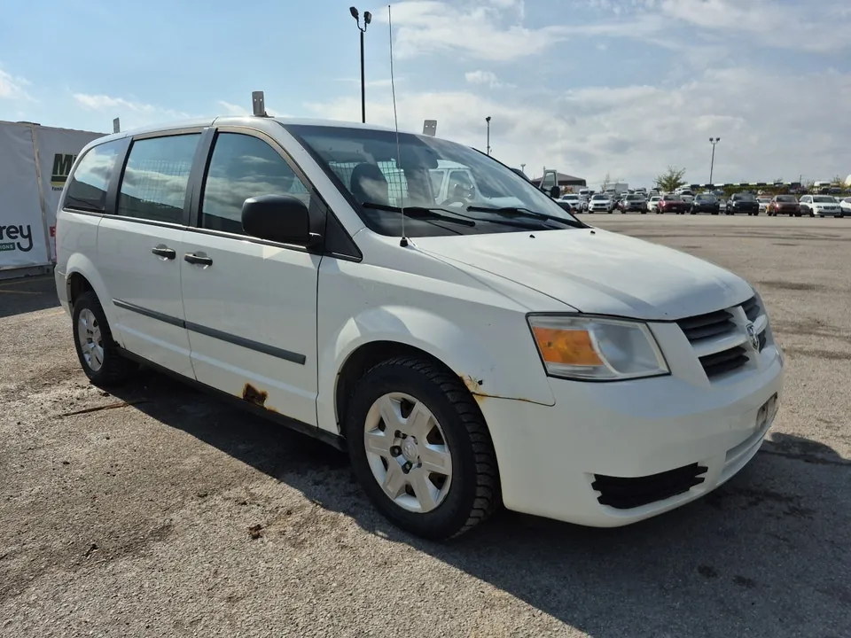 Dodge Grand Caravan 2010 photo 3