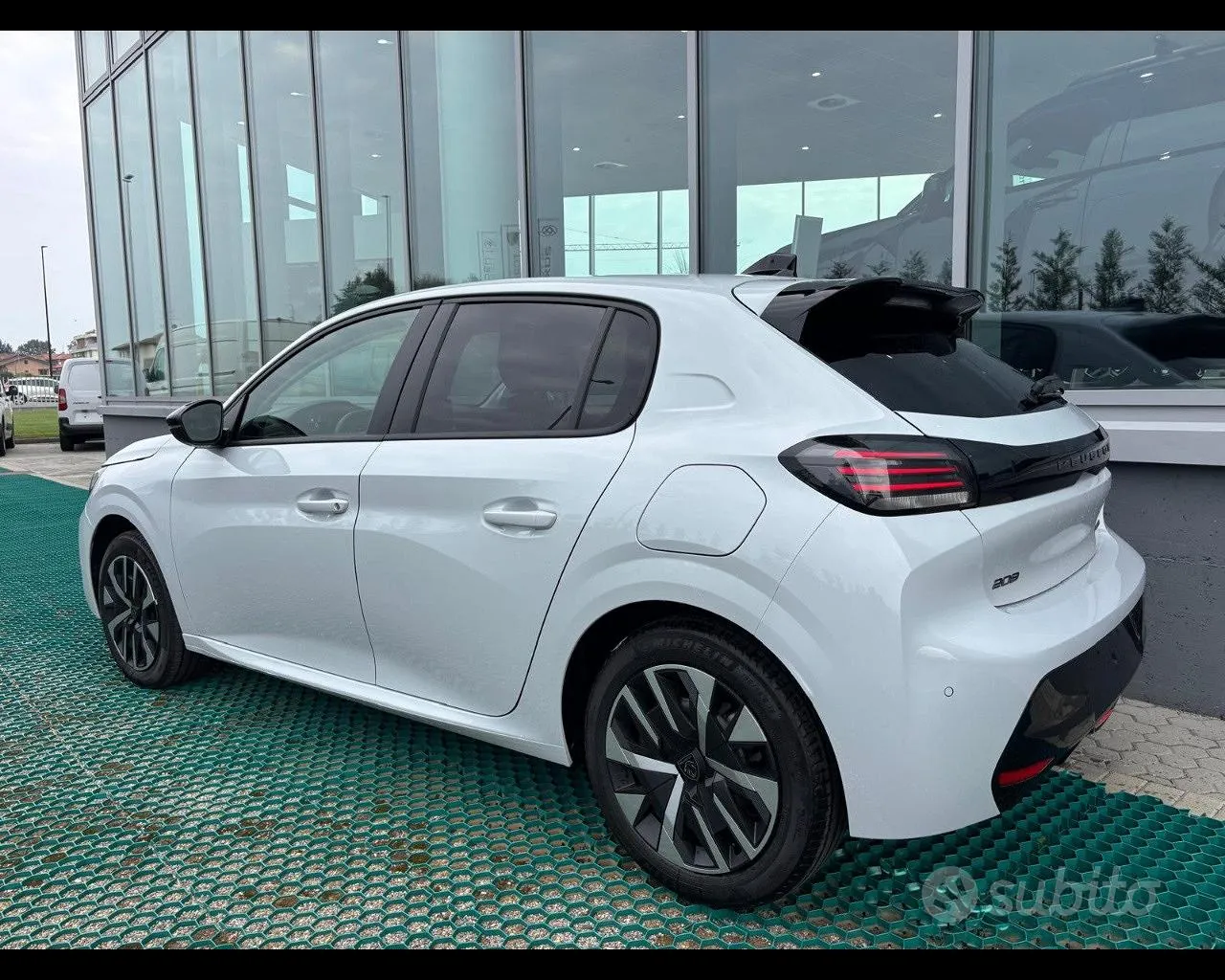 Peugeot 208 2026 photo 4