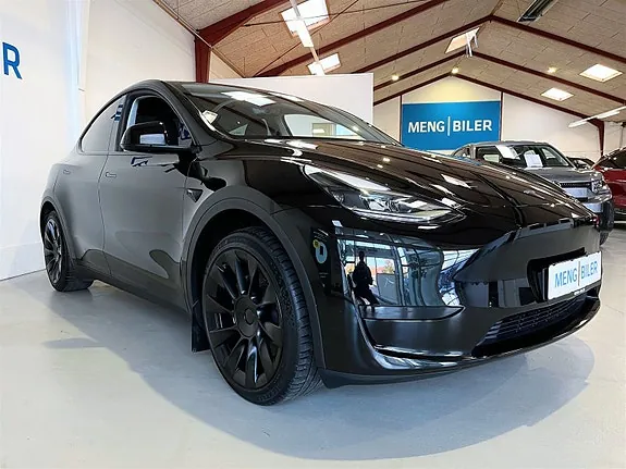 Tesla Model Y 2023 photo 4