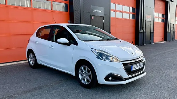 Peugeot 208 2019 photo 2