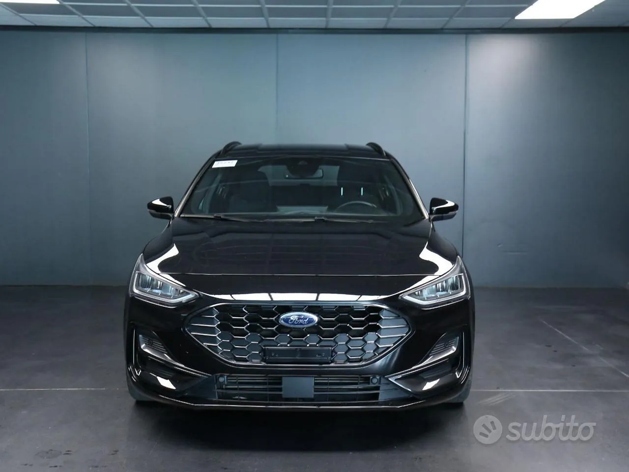 Ford Focus 2023 photo 2