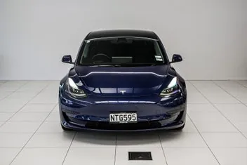 Tesla Model 3 2021 photo 3