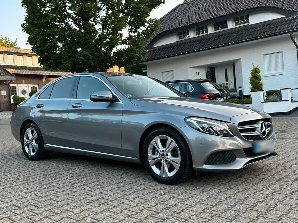Mercedes-Benz C180