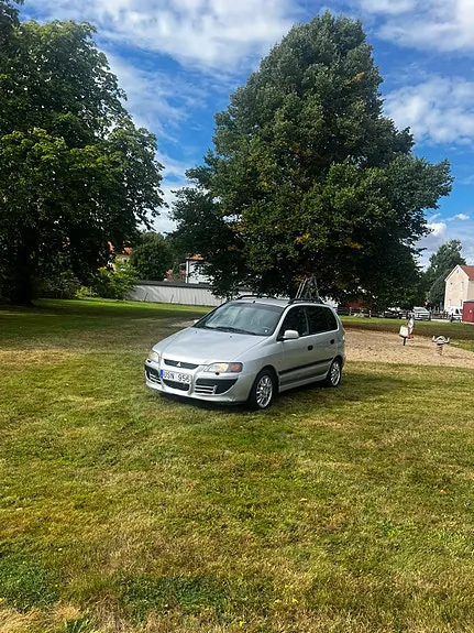 Mitsubishi Space Star 2004 photo 2