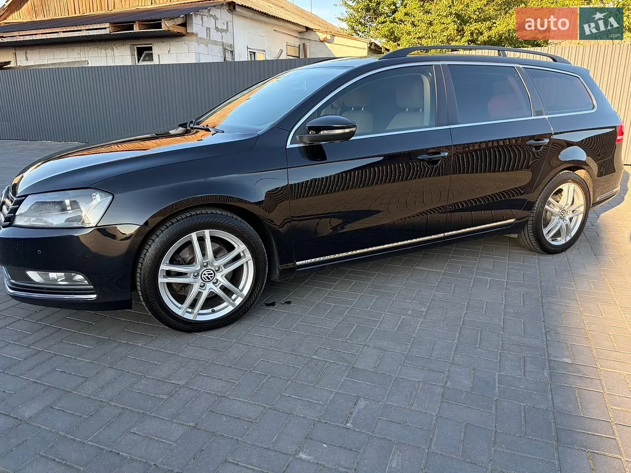 Volkswagen Passat 2011 photo 4
