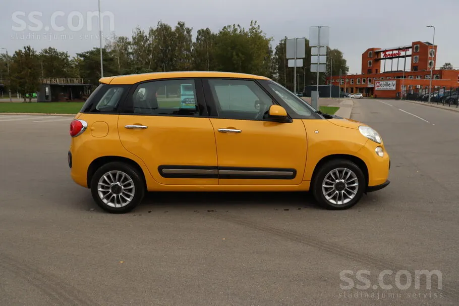 Fiat 500L 2012 photo 4