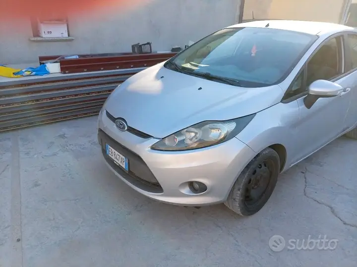 Ford Fiesta 2010 photo 5