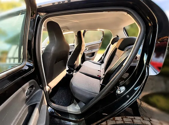 Volkswagen Up 2013 photo 4