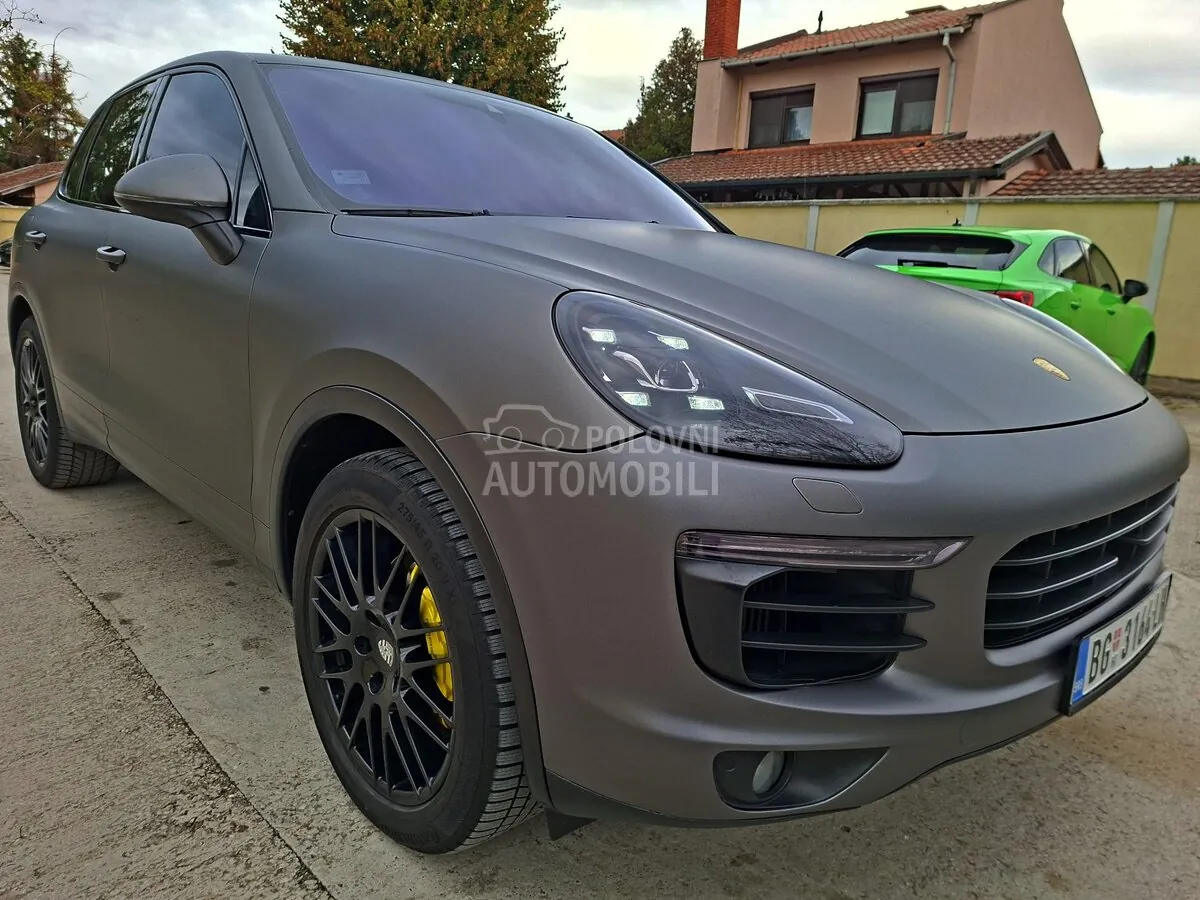 Porsche Cayenne 2014 photo 2
