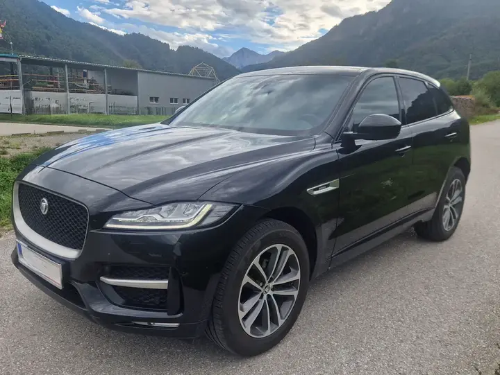 Jaguar F-Pace 2019 photo 2