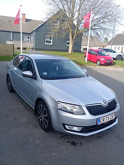 Skoda Octavia 2013 photo 3