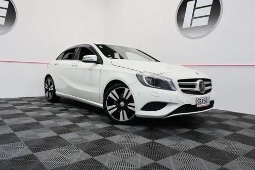 Mercedes-Benz A 180