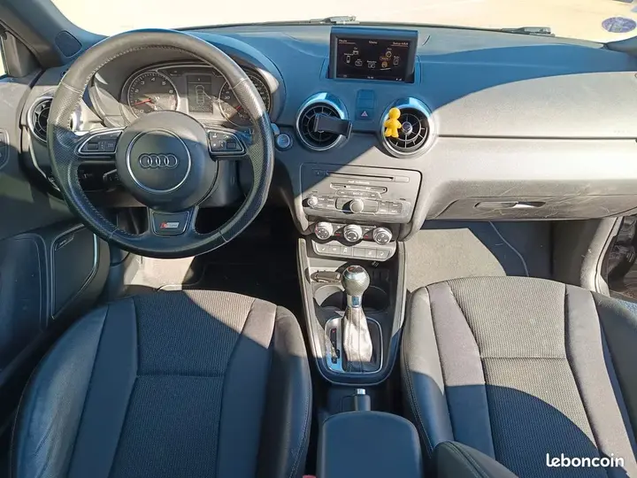 Audi A1 2011 photo 3