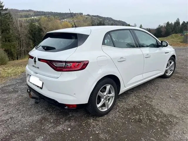 Renault Megane 2019 photo 2