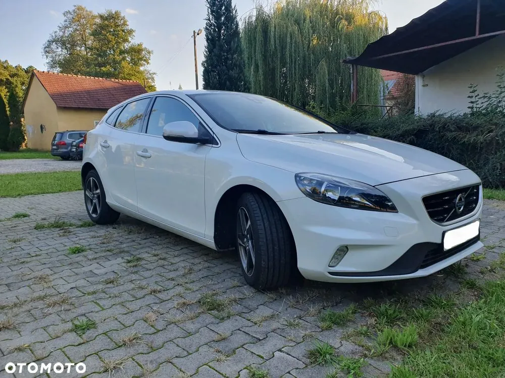 Volvo V40 2015 photo 2