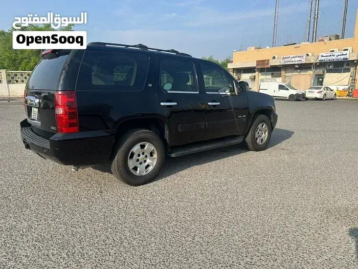 Chevrolet Tahoe 2012 photo 2
