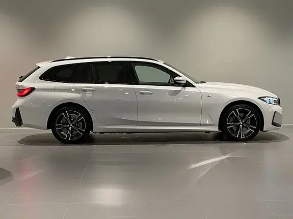 BMW 330E 2026 photo 3