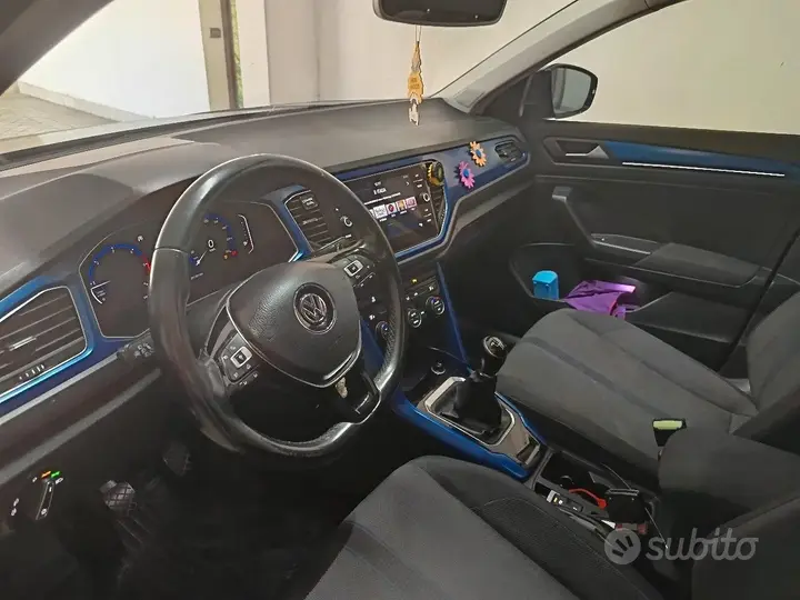 Volkswagen T-Roc 2018 photo 3