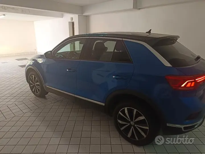 Volkswagen T-Roc 2018 photo 2