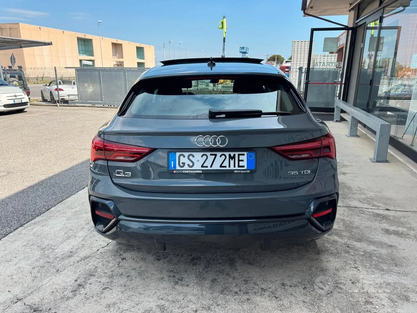 Audi Q3 2020 photo 3