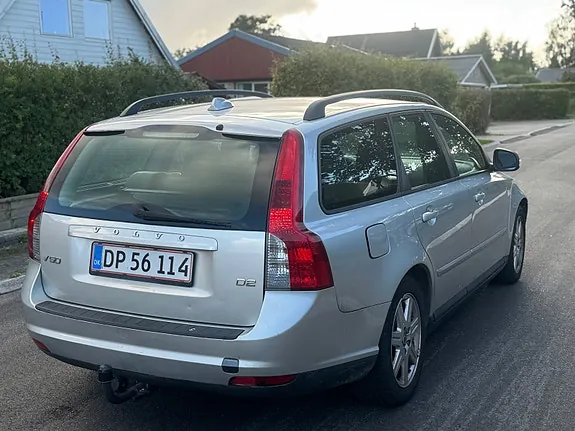 Volvo V50 2011 photo 4
