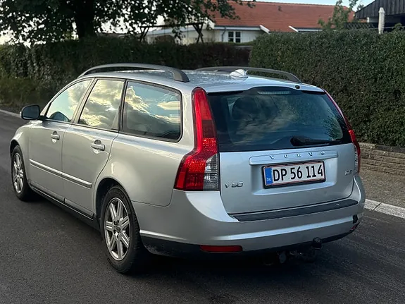Volvo V50 2011 photo 3