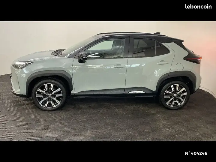 Toyota Yaris Cross 2024 photo 2