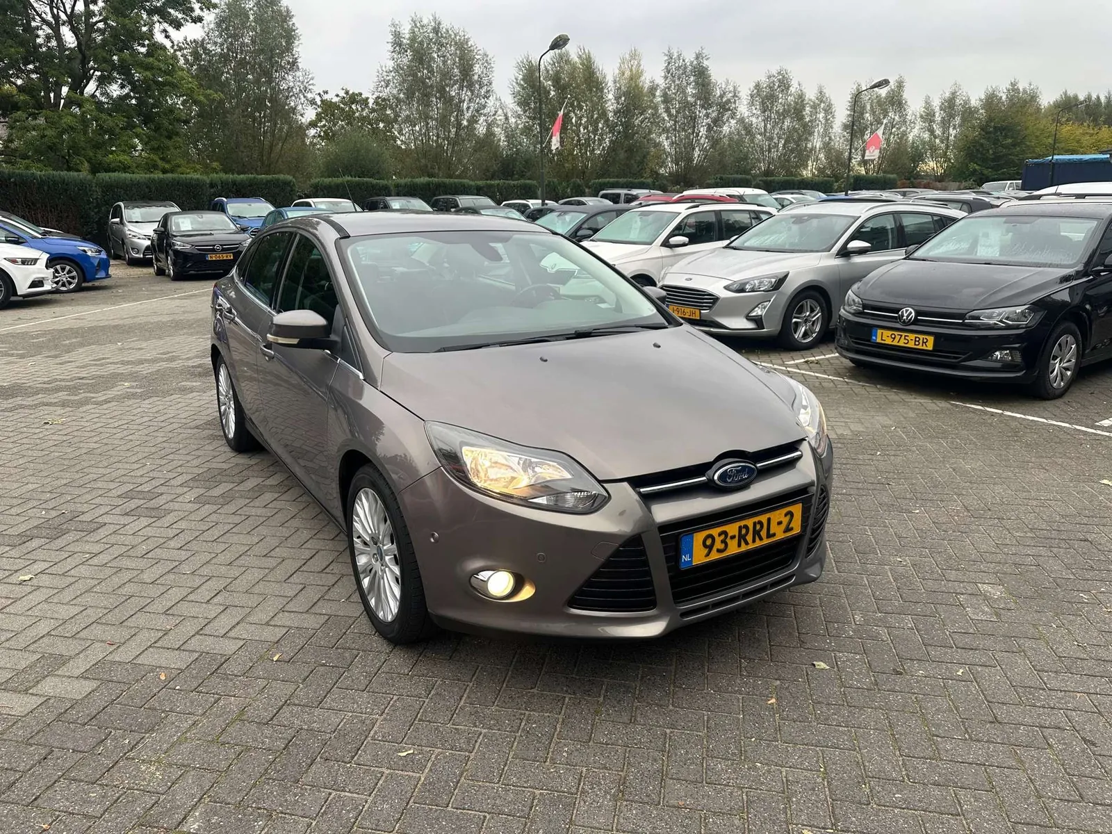 Ford Focus 2011 photo 2