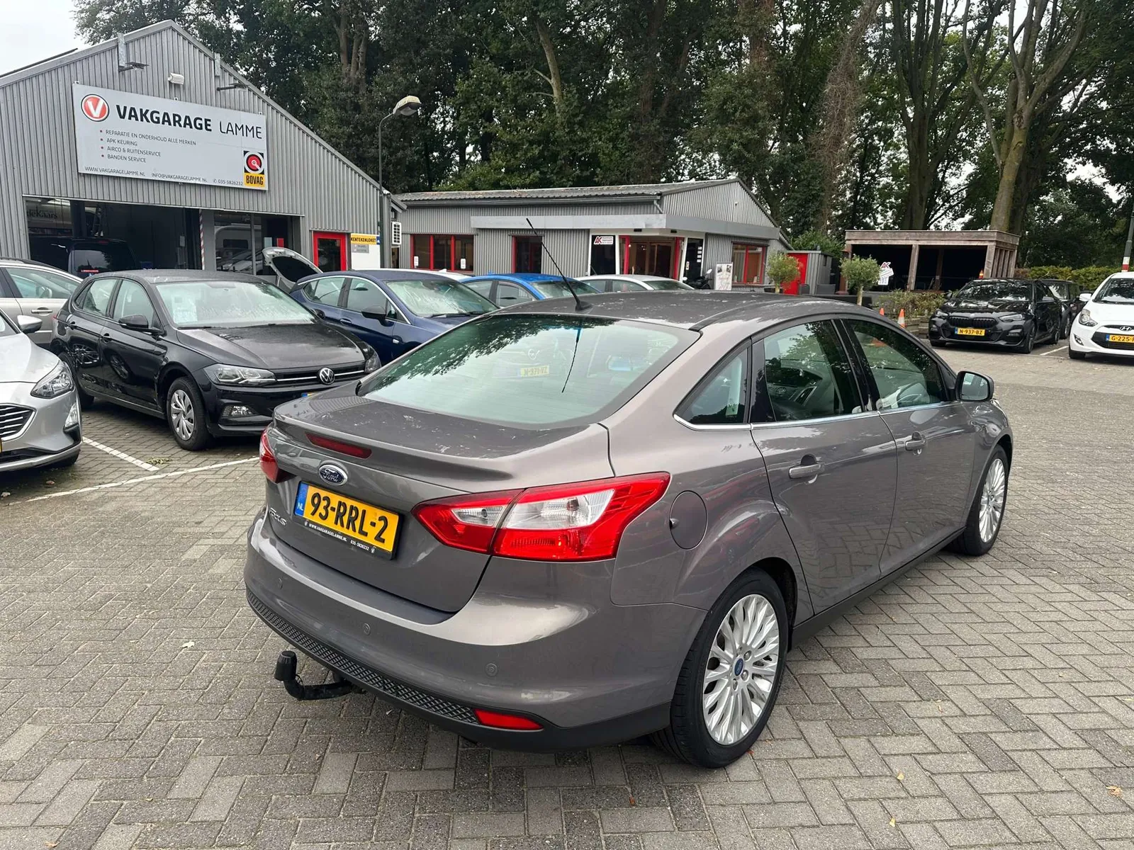 Ford Focus 2011 photo 3