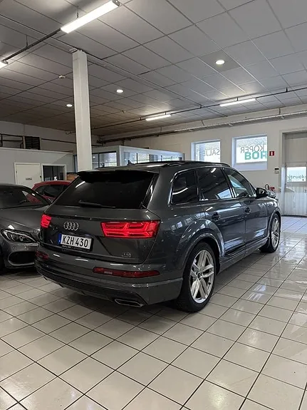 Audi Q7 2016 photo 3