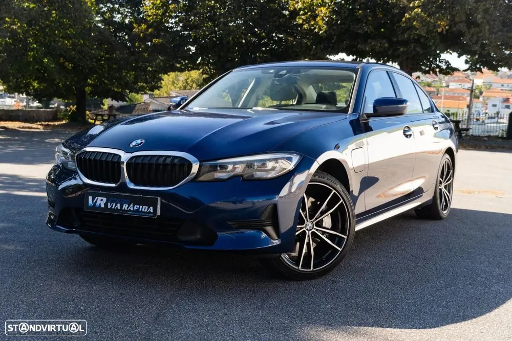 BMW 330