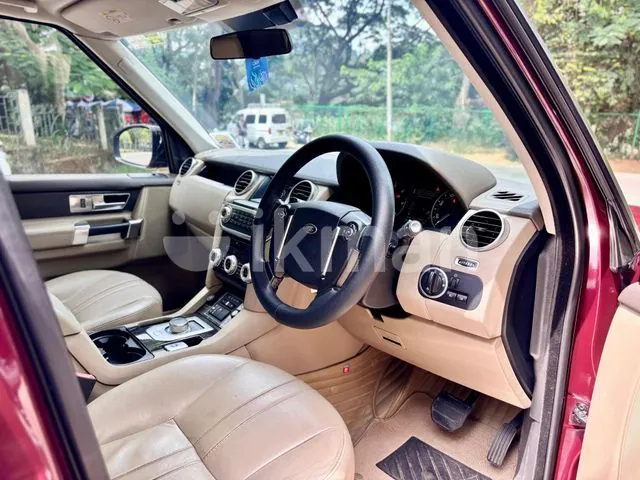 Land Rover Discovery 2015 photo 2
